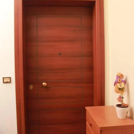 A Convenient In The Center Of The City Apartment *